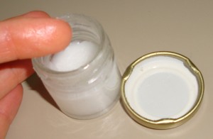 little jar coconut oil face moisturizer