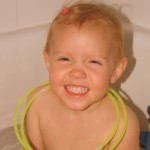 <b>Glow-in-the-dark Bathtime!</b>